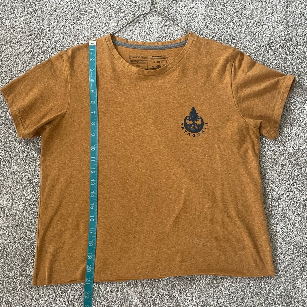 Patagonia Women’s Responsibili-Tee, More Trees, size medium, raw edge crop